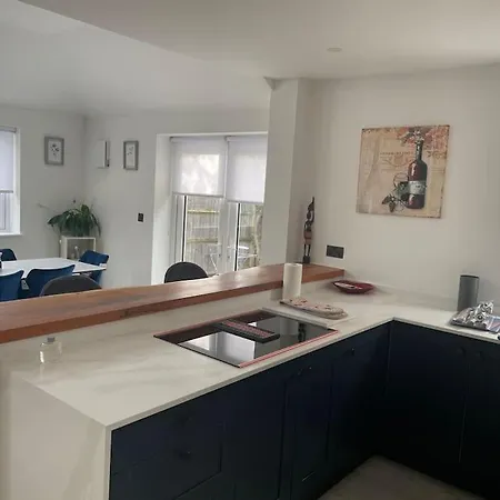 Brand New Big House With Garden And Free Parking Villa Brentford Exterior photo
