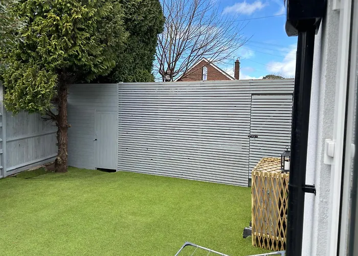Brand New Big House With Garden And Free Parking