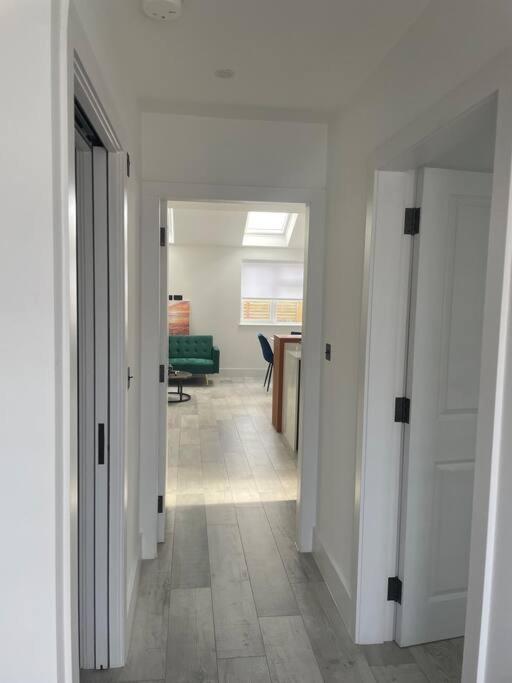 Brand New Big House With Garden And Free Parking Brentford