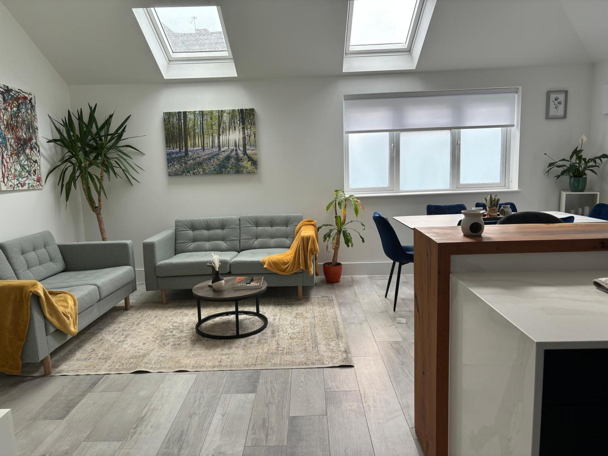 Brand New Big House With Garden And Free Parking *